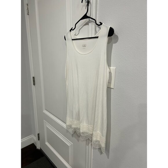 LOGO Layers by Lori Goldstein Tank Top White Sz Large Sleeveless Lace Hem Casual - Picture 3 of 9